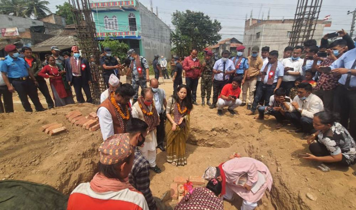 भारत सरकारको ३ कराेड लगानीमा बन्ने विद्यालय भवनको शिलान्यास