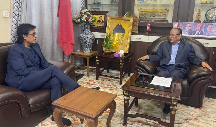 Dahal, Hamal discusses issues ranging from Nepali cine industry to politics