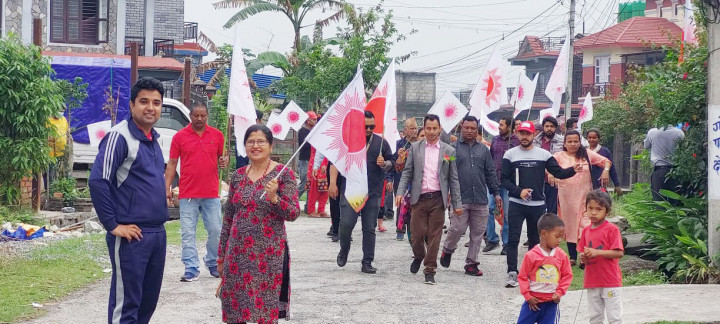 स्थानीय निर्वाचन : भोट माग्न घरदैलो अभियानमा उम्मेद्वार