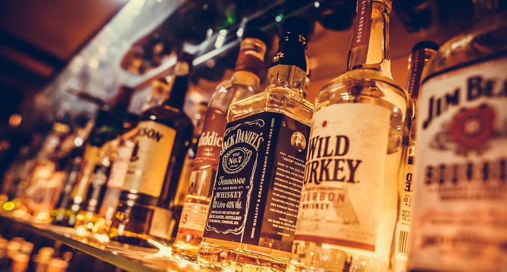 विदेशी मदिराको अवैध कारोबार बढ्ने जोखिम रहेकाे भन्दै व्यवसायीकाे चिन्ता, एलसी खाेल्न माग