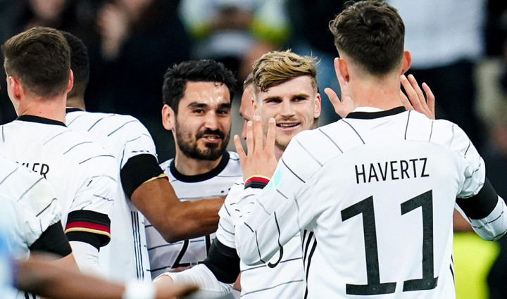 जर्मनी र स्पेन विजयी