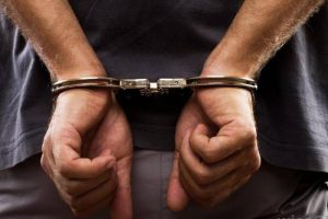 बैतडीमा मदिरा सेवन गरेका एक पुरुष नर्सको कोठामा छिरेपछि पक्राउ बैतडीमा मदिरा सेवन गरेका एक पुरुष नर्सको कोठामा छिरेपछि पक्राउ