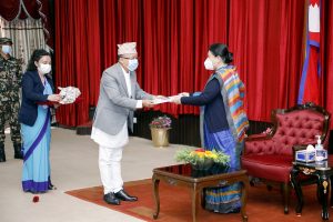 राष्ट्रपतिसमक्ष निर्वाचन आयोगको प्रतिवेदन पेस