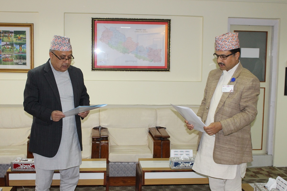 अर्जुनप्रसाद पोखरेलले लिए राष्ट्र बैंक सञ्चालक समिति सदस्यको शपथ