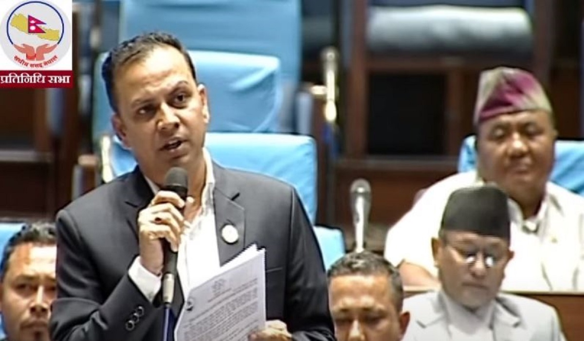 भ्रष्टाचारको जवाफ पाउन अनसन नै बस्नुपर्ने होः सांसद झा