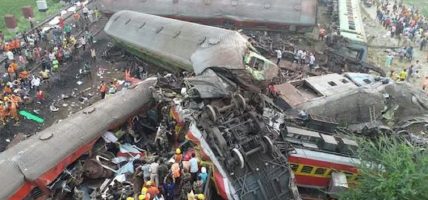 ओडिशा रेल दुर्घटना : ५१ घन्टा पछि एक लेनको रेल सेवा सुचारु, दोस्रो चाँडै हुने
