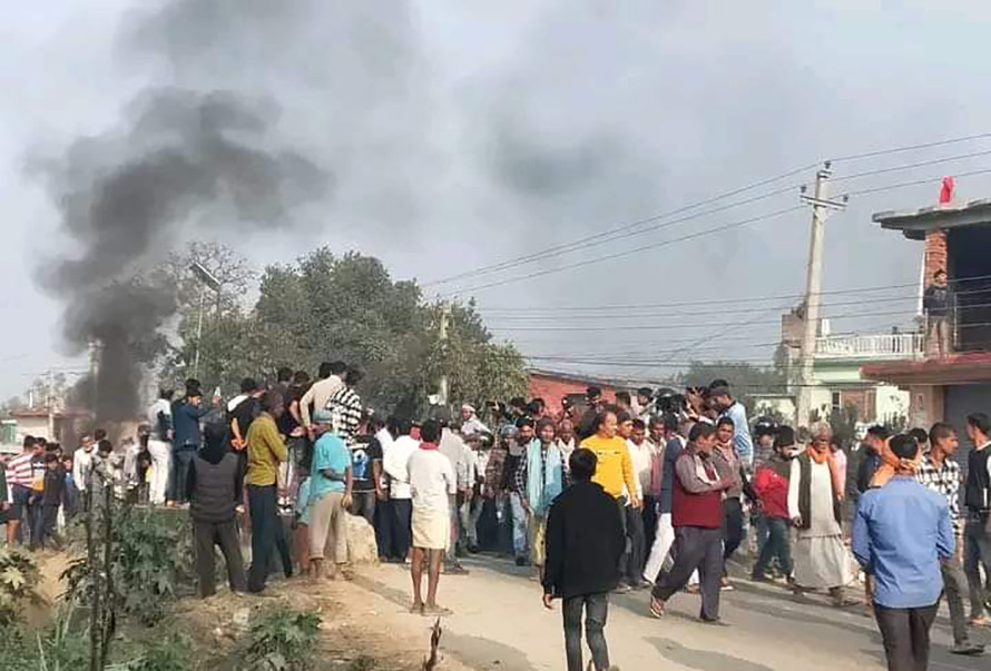 सर्लाहीको बरहथवामा प्रदर्शन, एक जनाको मृत्यु