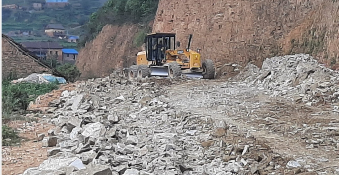 भीमफेदी कुलेखानी दक्षिकाली सडकखण्ड बन्द