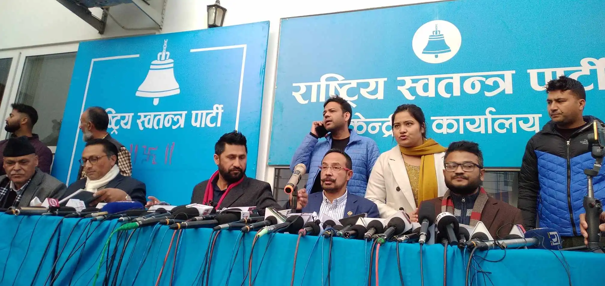 मेरो खातामा १ करोड ८० लाख भएको छैन : रवि लामिछाने