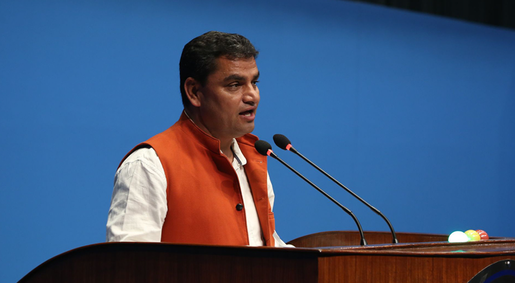 स्वास्थ्य बीमालाई प्रभावकारी बनाउन विद्यमान ऐनमा नै परिवर्तन गर्नुपर्छ : मन्त्री पौडेल