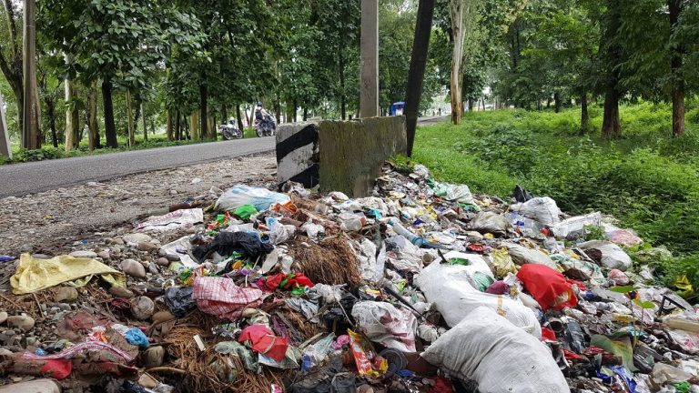 तीनकुने क्षेत्रको बागमतीबाट एक ‘मेट्रिक टन’ फोहर व्यवस्थापन