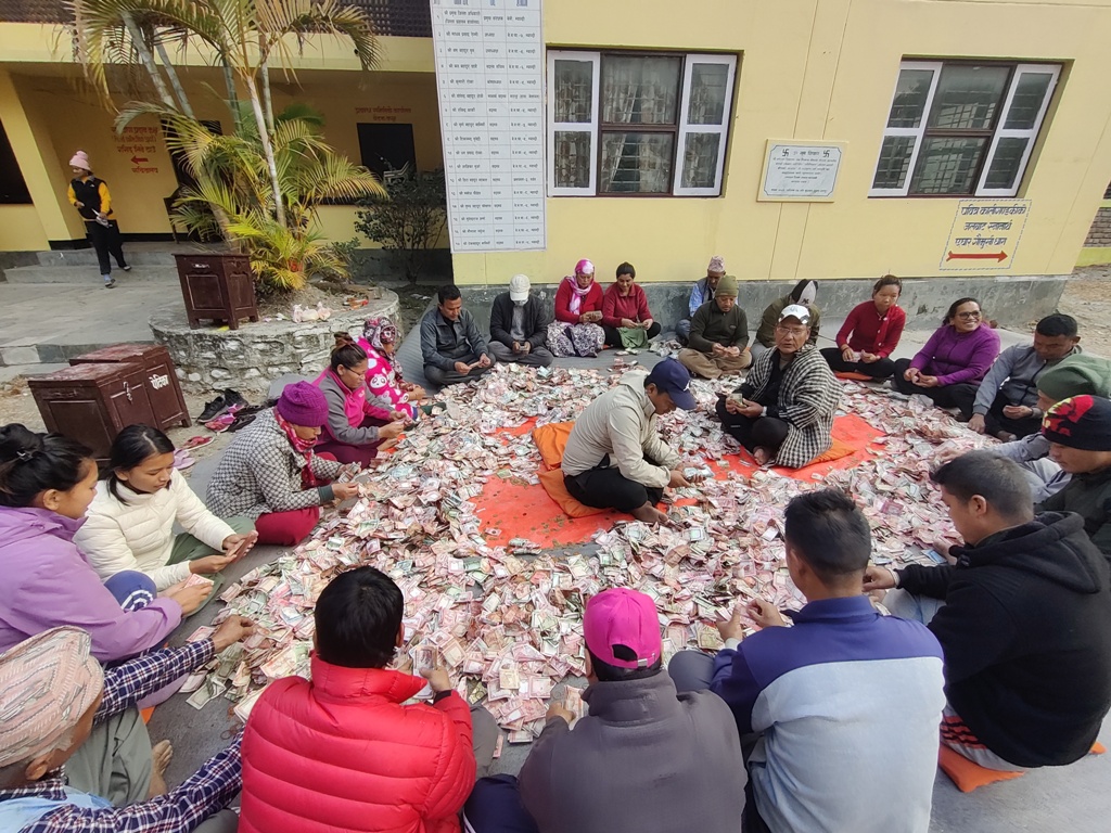 महाशिवरात्रिका दिन गलेश्वरमा  चार लाख भेटी सङ्कलन