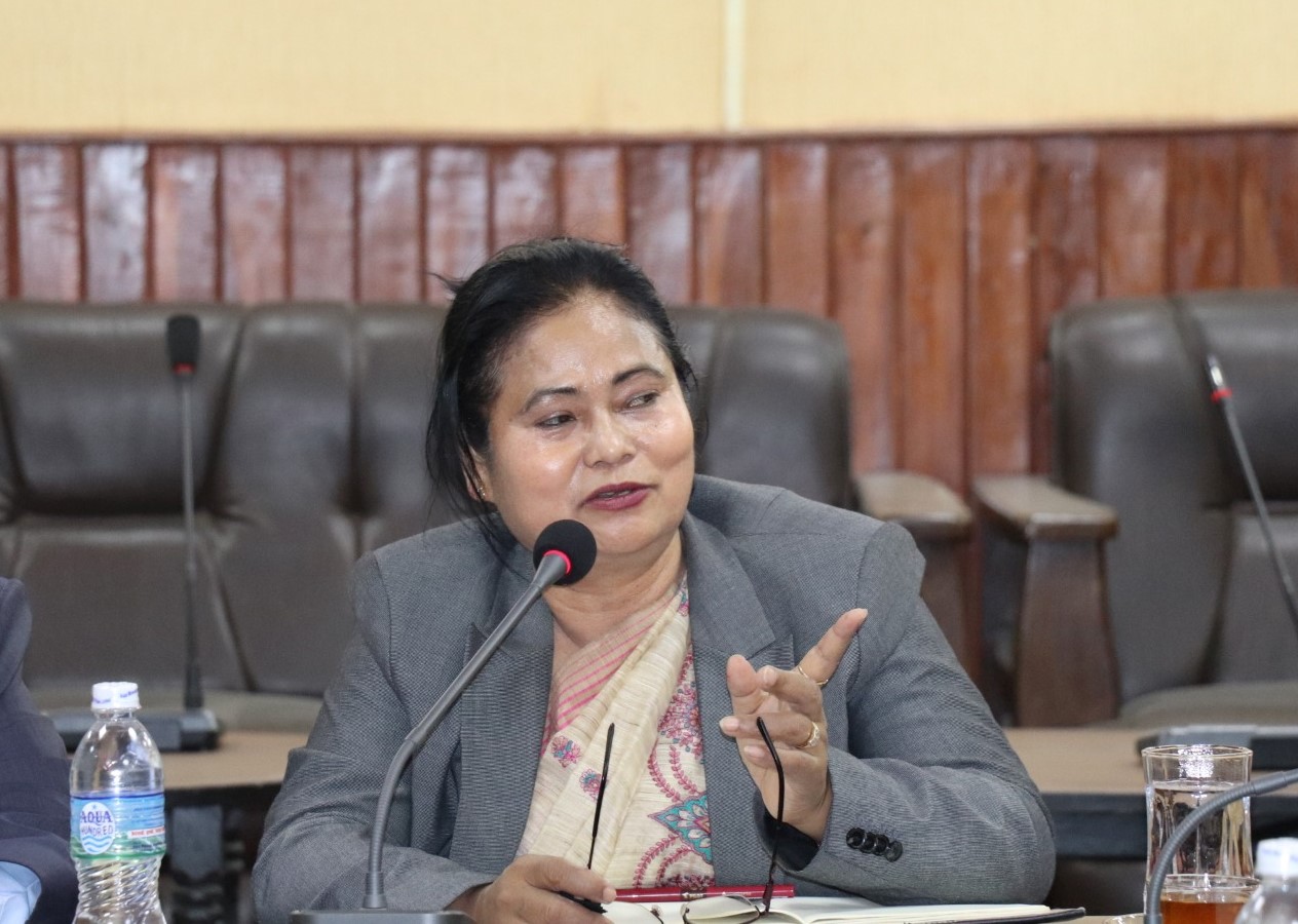 परिणाम देखिने गरी अर्थपूर्ण काम गर्न कर्मचारीलाई मन्त्री चौधरीको निर्देशन