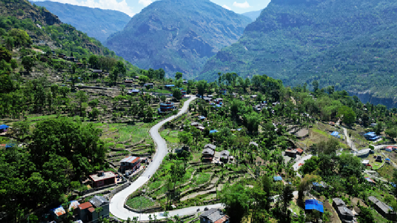 सडक कालोपत्र भएपछि स्थानीयलाई आवागमनमा सहज