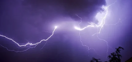 चट्याङ लागेर युवकको मृत्यु