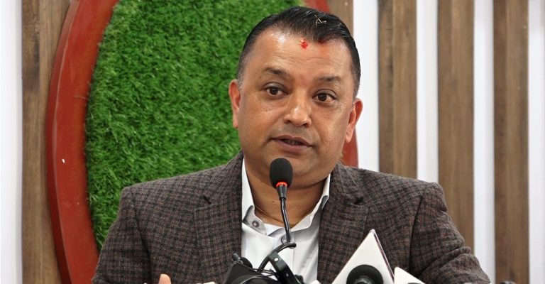 एमालेसँग भएका सहमतिमा कांग्रेसबाट तलमाथि हुँदैन : गगन थापा एमालेसँग भएका सहमतिमा कांग्रेसबाट तलमाथि हुँदैन : गगन थापा