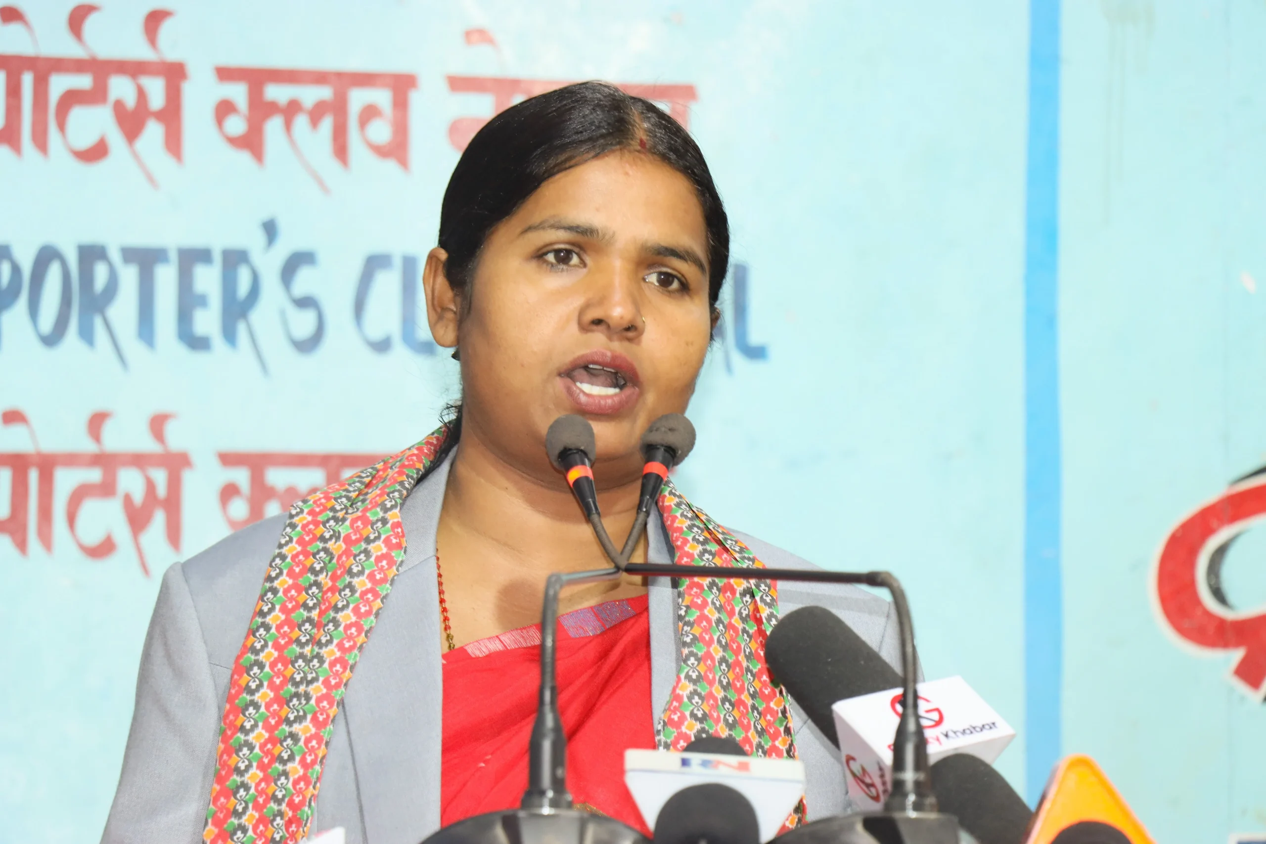 किसानलाई दिएको रकम स्वार्थ समूहले खर्च गरेकामा मन्त्री साहको आपत्ति