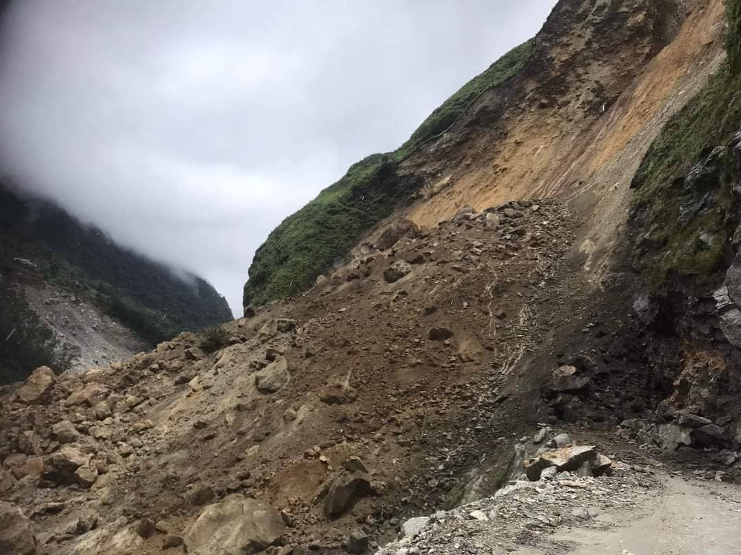 कास्कीमा पहिरोमा परेर दुई बालबालिकाको मृत्यु, एक घाइते