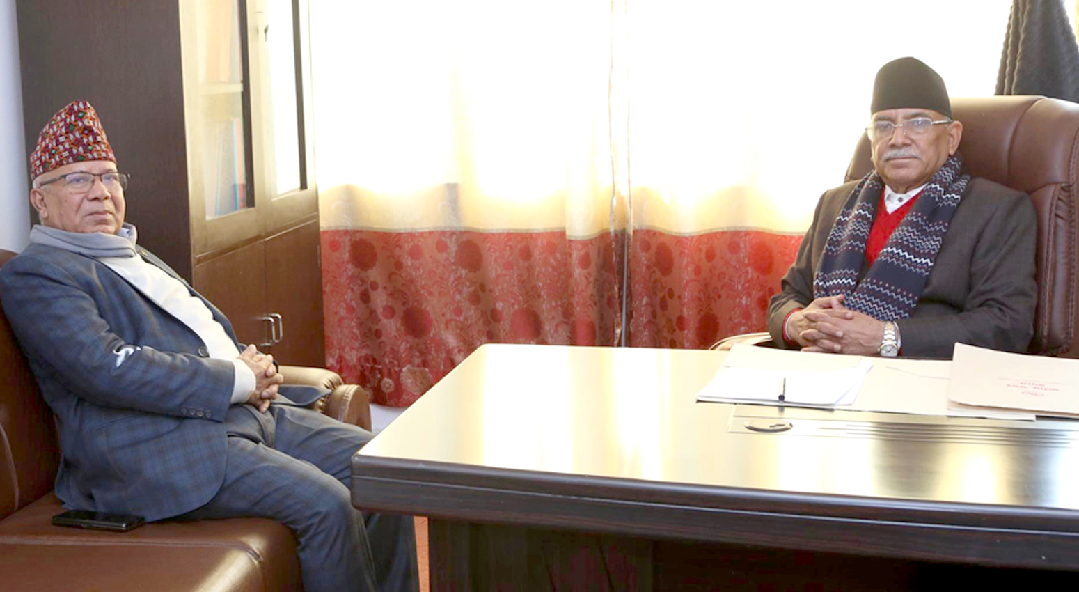 प्रचण्ड, नेपाल र लामिछानेबीच सिंहदरबारमा भेटवार्ता