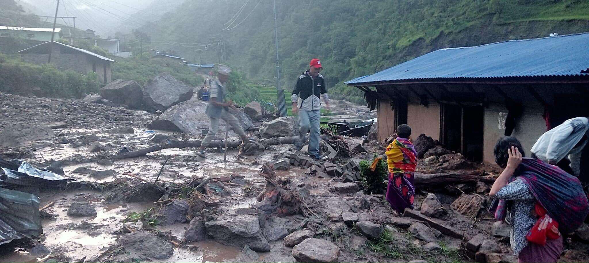 आठबिसकोटका बाढी प्रभावितलाई तत्काल राहत व्यवस्थापन गरिने