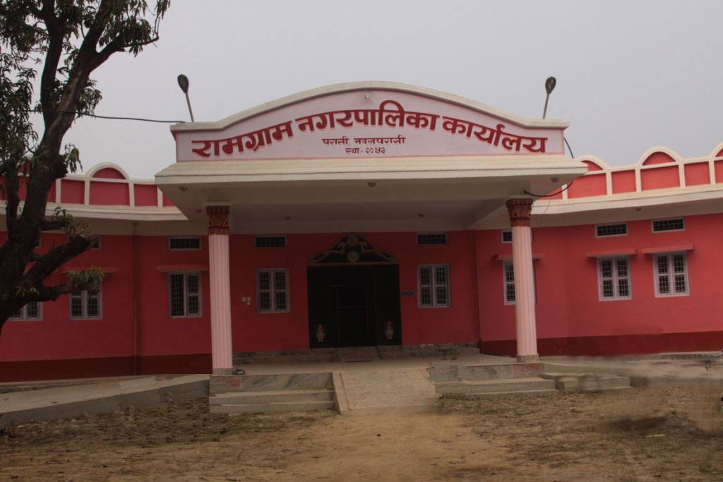व्यवसायीलाई करको दायरामा ल्याउने रामग्रामको अभियान