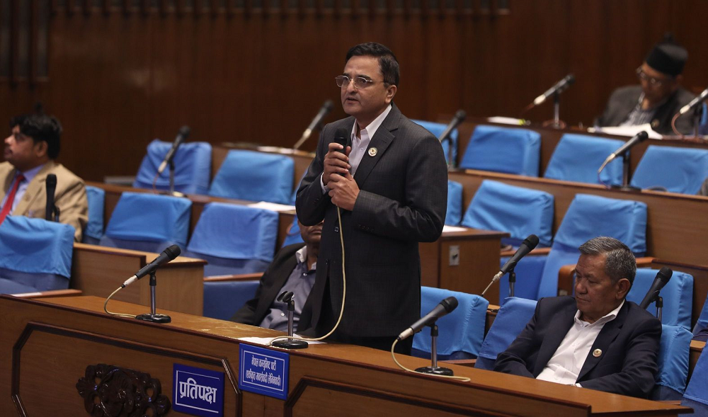 देश अप्ठ्यारोमा परेको बेला कांग्रेस-एमाले सधै एक ठाउमा आउछन्- योगेश भट्टराई