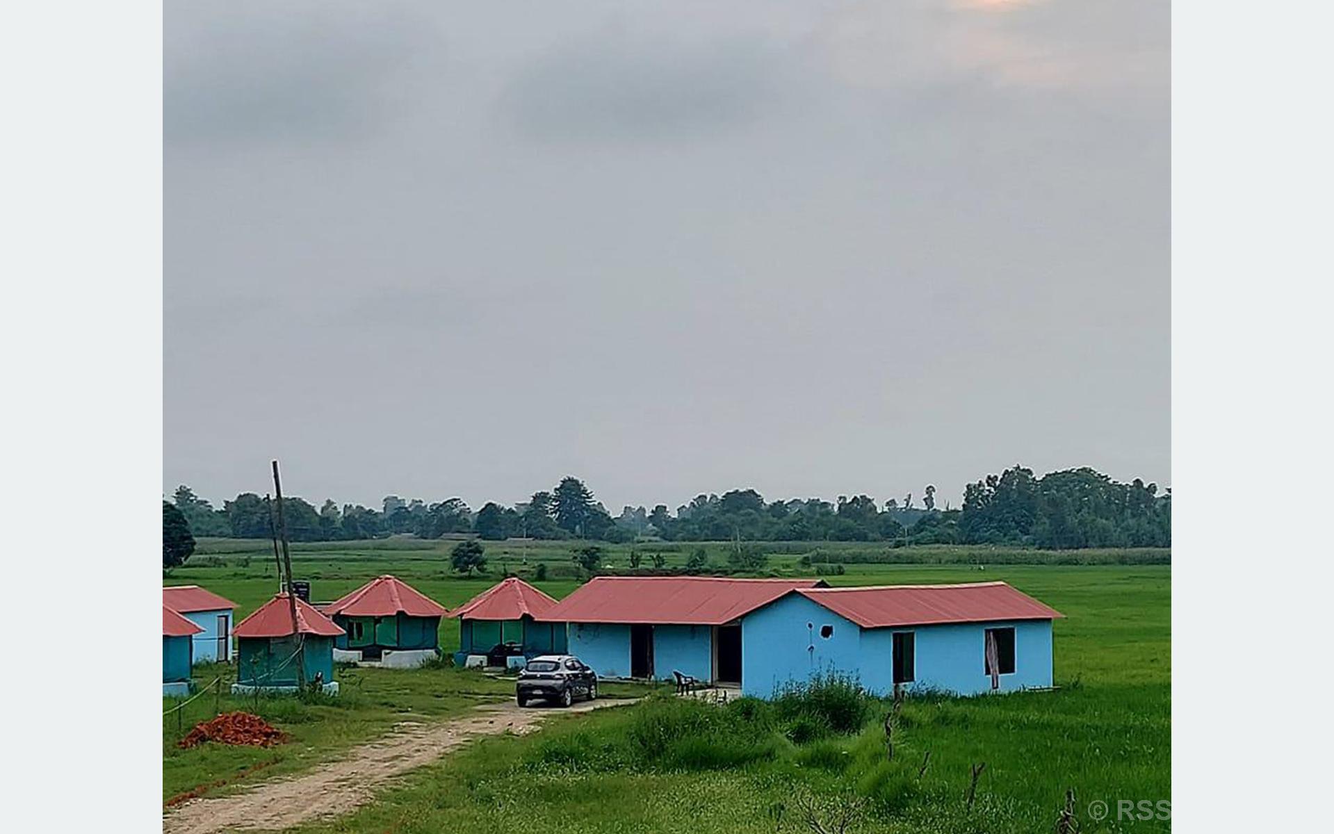 कम्दीस्थित नानापुर क्षेत्र पर्यटकको रोजाइमा पर्दै