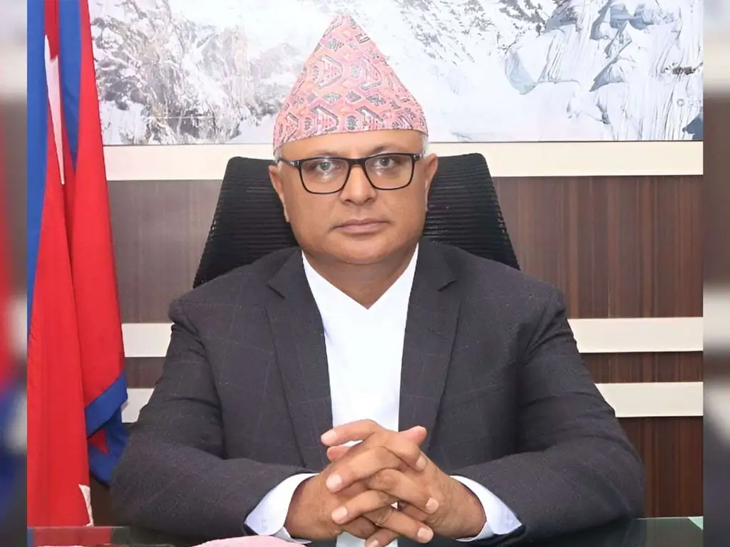 ‘कर्मचारीले उच्च नैतिकताका साथ सेवा प्रवाह गर्नुपर्छ’