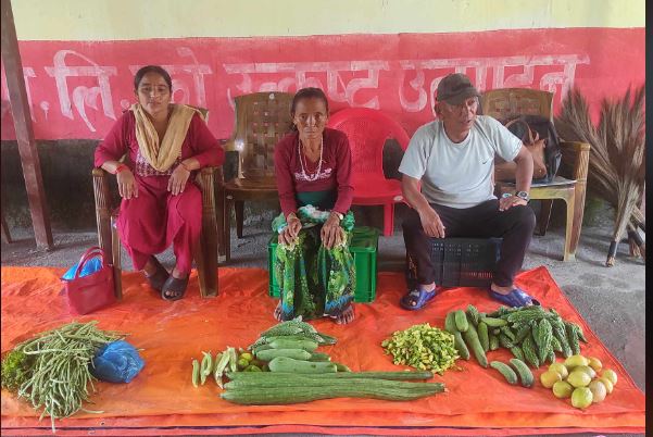 सहकारीको कृषि हाटबजारमा उपभोक्ताको घुइँचो