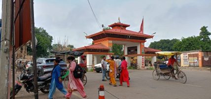 दसैँ मनाउन जमुनाहा नाका हुँदै स्वदेश फर्किनेको भीड दसैँ मनाउन जमुनाहा नाका हुँदै स्वदेश फर्किनेको भीड