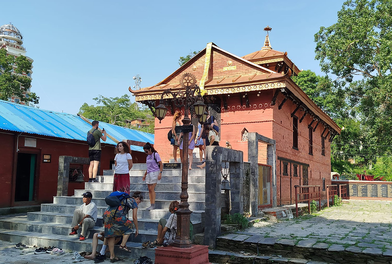 खड्गदेवीमा भक्तजनको घुइँचो