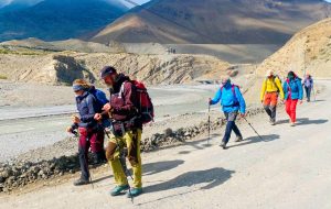 दसैंमा पदयात्रामा जाँदै हुनुहुन्छ ? यसरी गर्नुस् तयारी