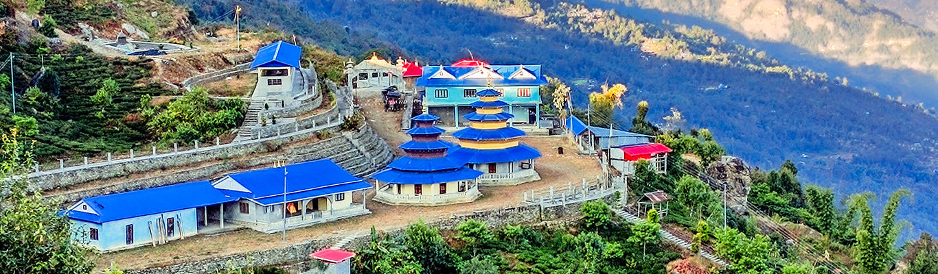 दुर्गमका विद्यार्थीलाई विद्यालय पुग्नै सकस