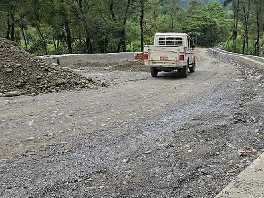 म्याग्दी र बागलुङ जोड्ने सडक स्तरोन्नति सुरु