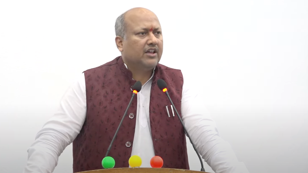 अवैध निजी अस्पताल बन्द गर्न मुख्यमन्त्री सिंहको निर्देशन