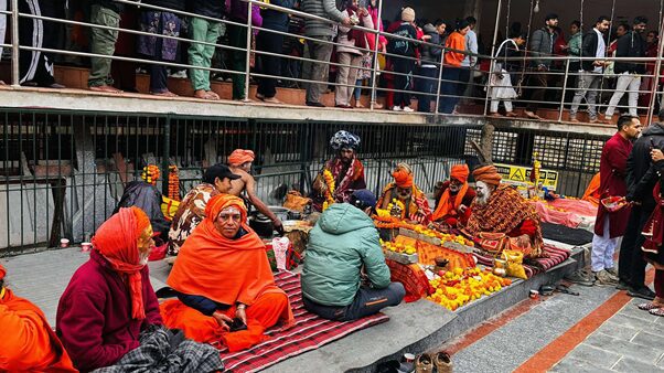 डोलेश्वरका चारै ढोका खुल्ला