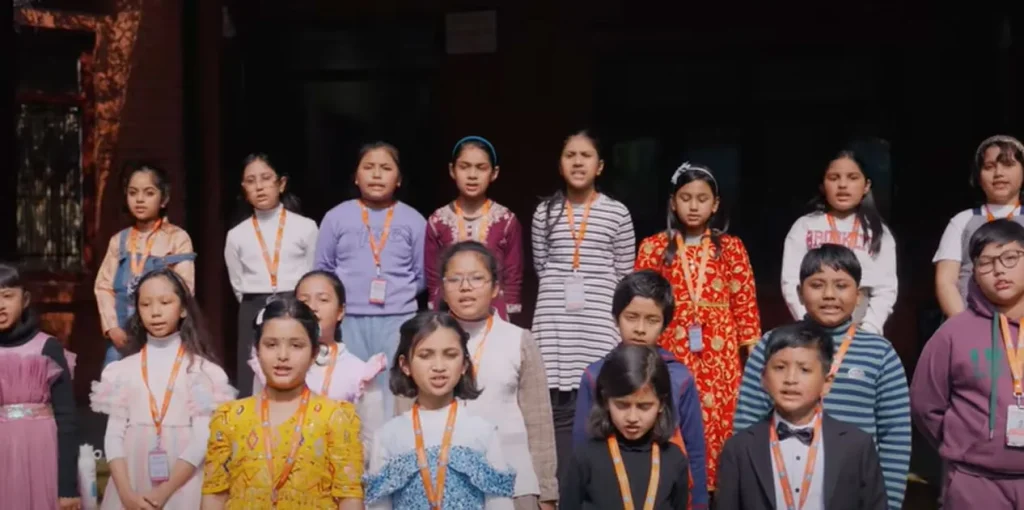 बालगीत ‘आफूसित आफैँ दंग’ सार्वजनिक