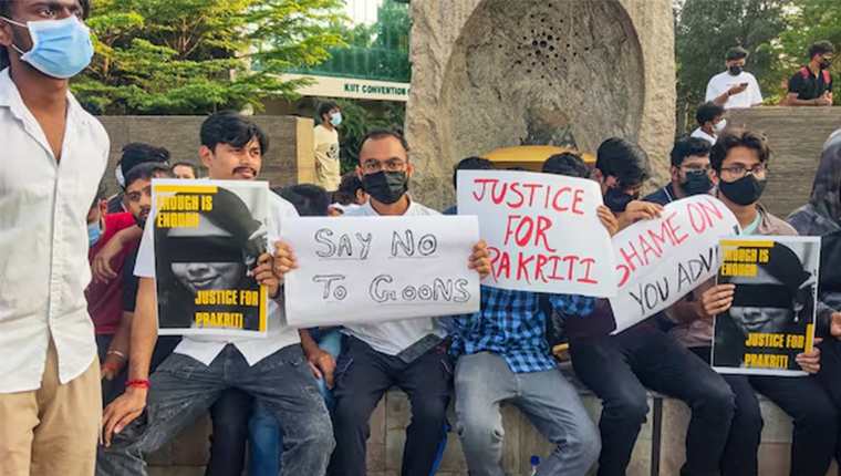 ओडिशामा अलपत्र नेपाली विद्यार्थीले यो हटलाइन नम्बरमा सम्पर्क गर्न सक्ने