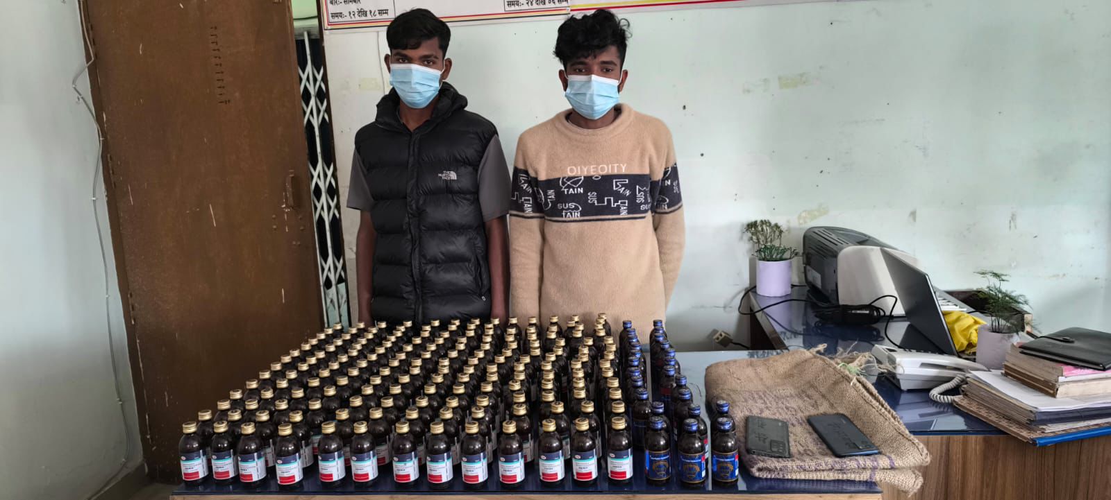 लागूऔषध सहित २ जना पक्राउ