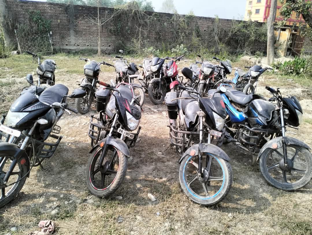 रौतहट प्रहरीद्वारा १२ दिनमा चोरीको १२ मोटरसाइकल बरामद
