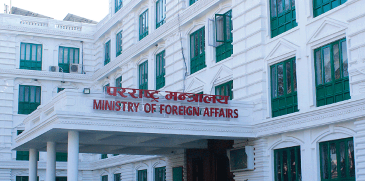 परराष्ट्र सम्बन्ध सन्तुलित हुनुपर्ने