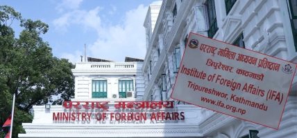 आर्थिक कूटनीति र सेवा प्रवाह सुधारबारे छलफल