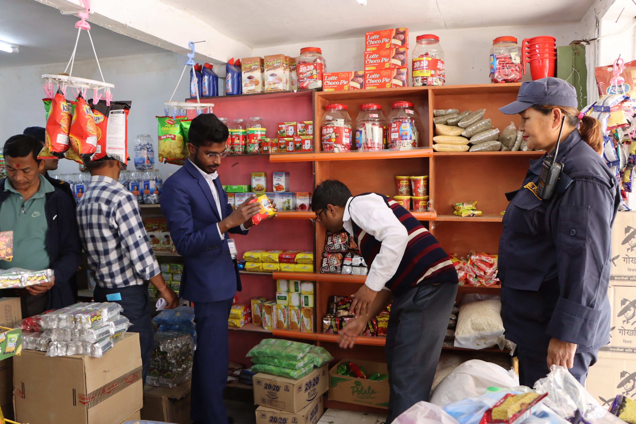 बजार अनुगमनः म्याद गुज्रेका सामग्री नष्ट