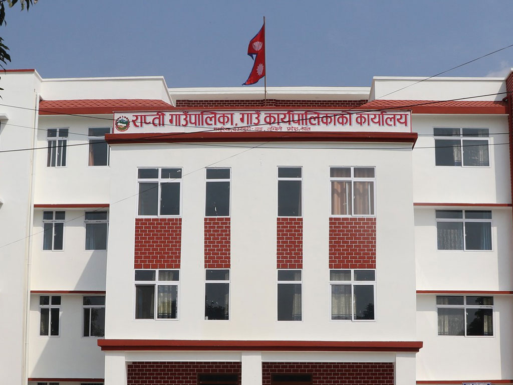 फोहरबाट इन्टरलक र टायल उत्पादन सुरू