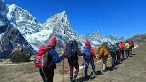 खुम्बुमा एकैदिन सात सय पर्यटकको आगमन