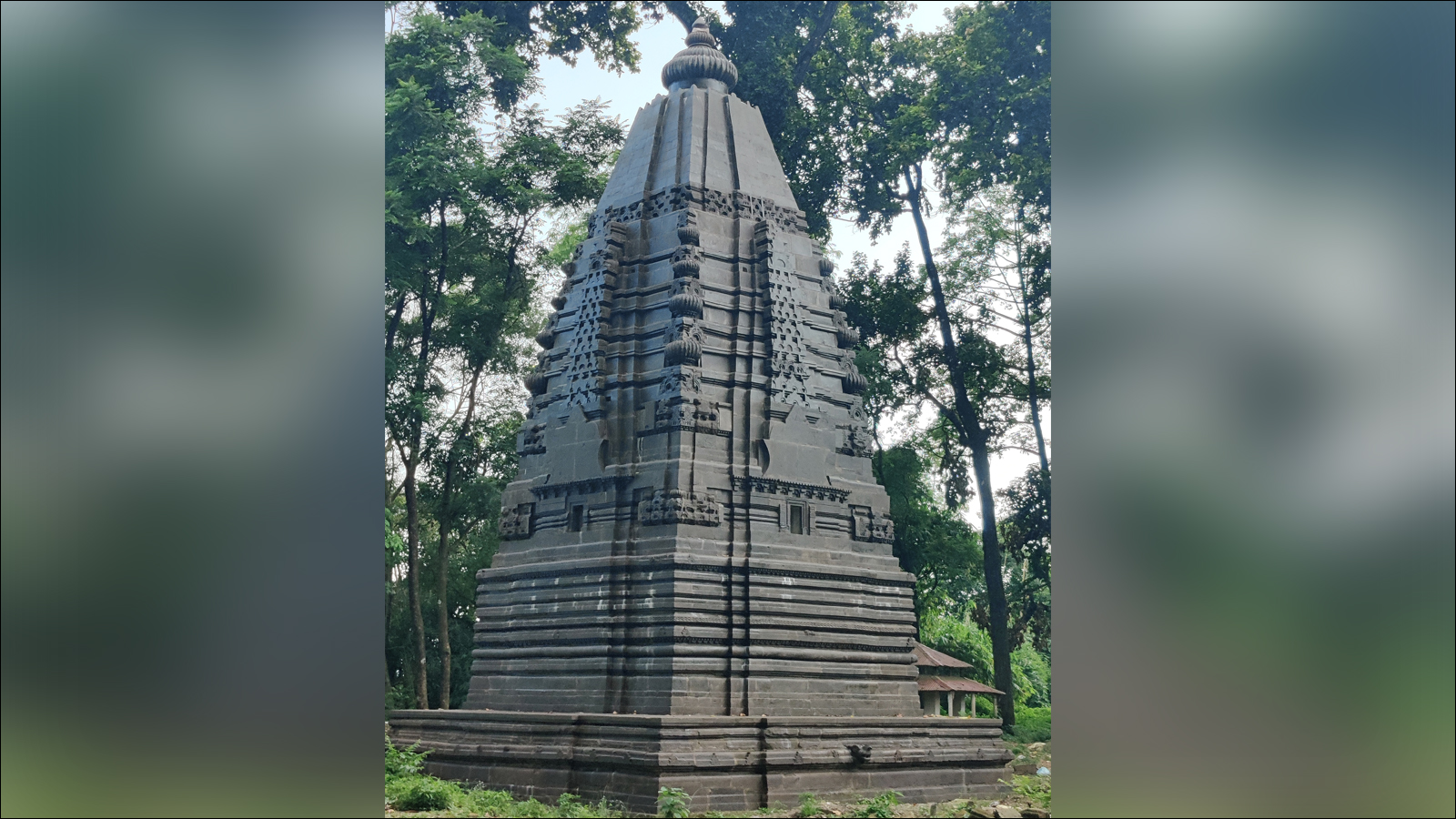 चार सय वर्ष पुरानो सिवालय ओझेलमा