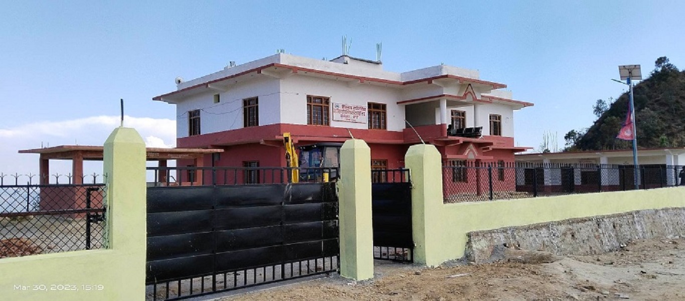 दश शय्याको अस्पताल भवन धमाधम निर्माण हुँदै, सुल्लेखानमा निर्माणाधीन भवनको ५० प्रतिशत काम पूरा