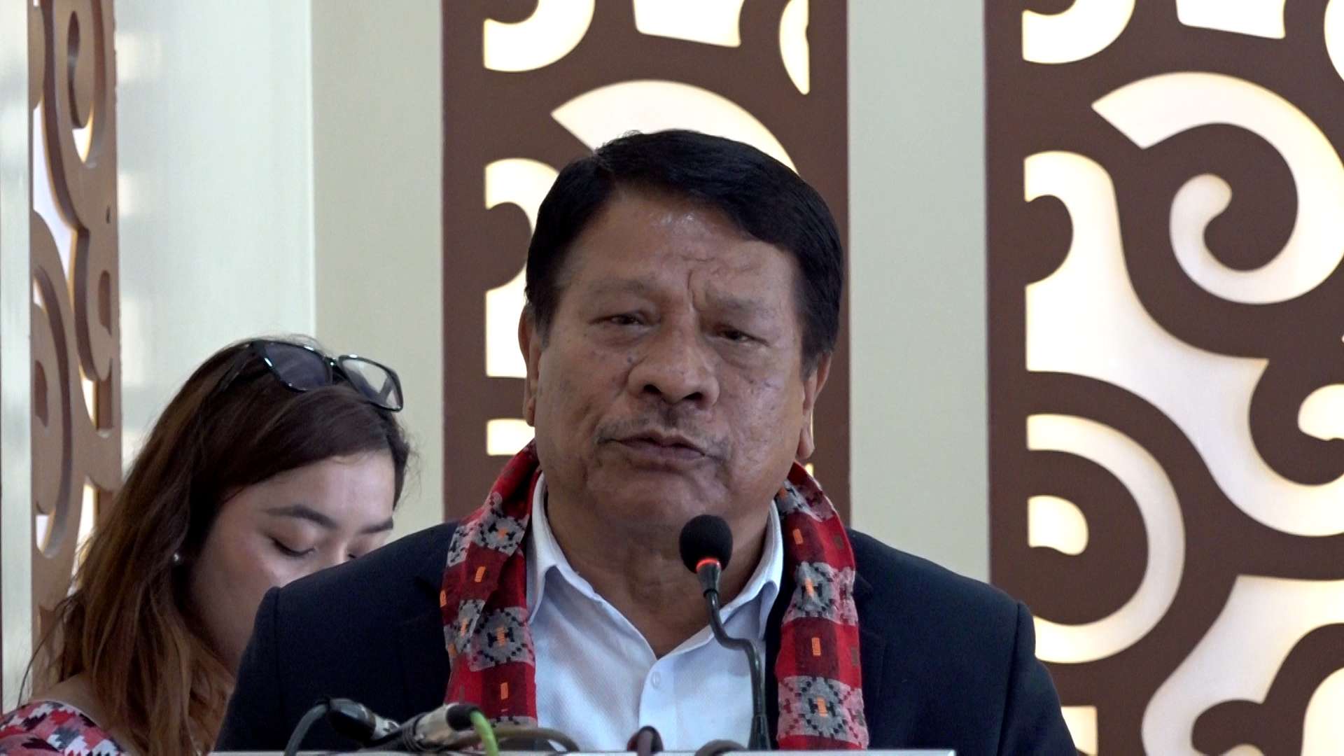 आवासहरु निर्माणमा स्थानीय सामग्री प्रयोग गर्न आग्रह