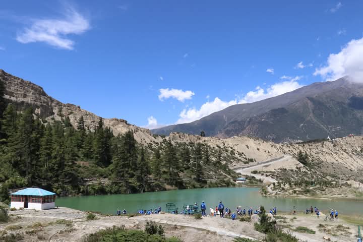 मुस्ताङको घरपझोङमा साइकल तथा घोडा र्याली