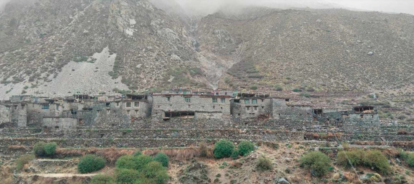 हुम्लाको लिमीमा पहिरोबाट विस्थापित भएकालाई स्थानान्तरण गर्न माग